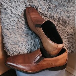 Bostonian Two-Tone Brown Leather Loafers